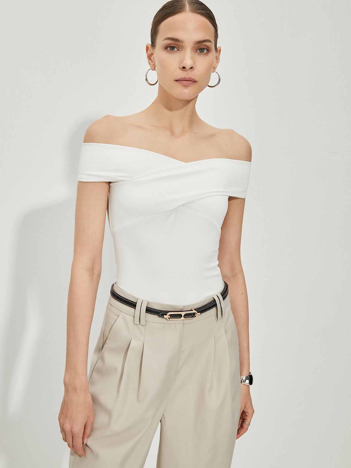 Elegante T-skjorter med bare skuldre