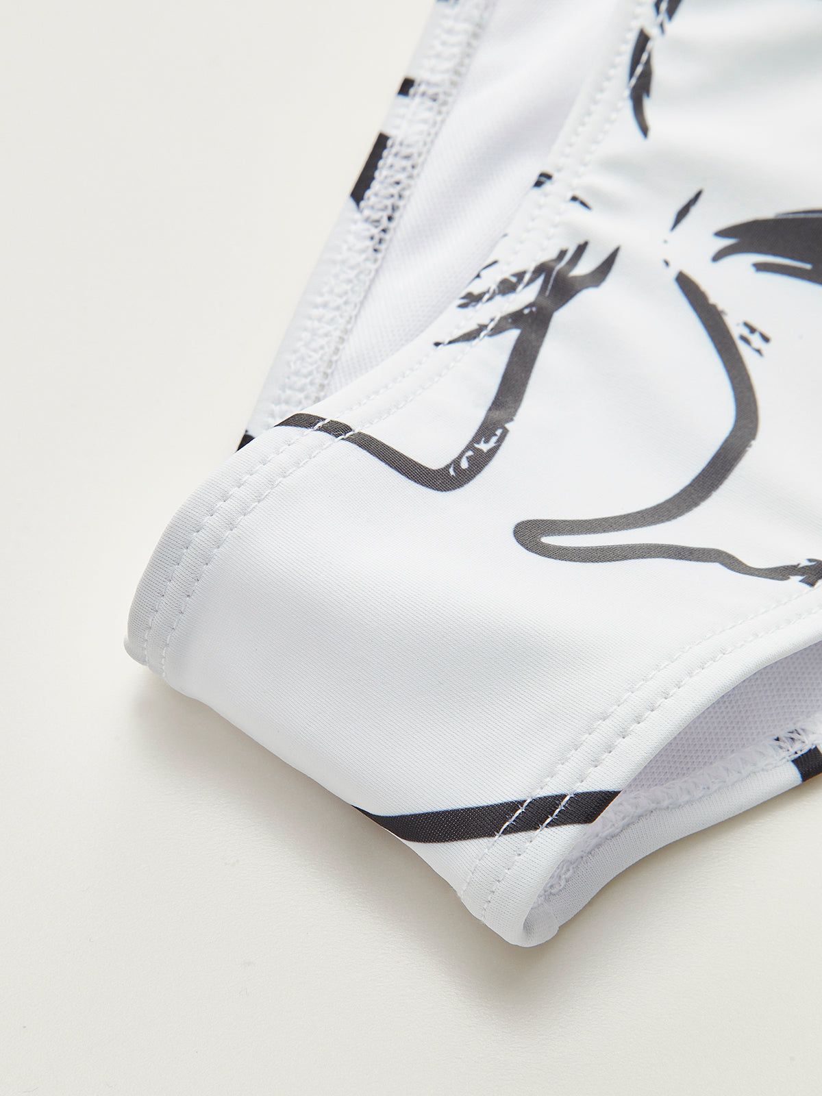 Abstrakt trykk trekantbikinisett