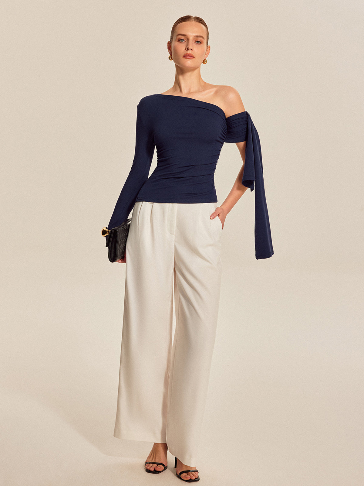 Asymmetrisk topp med draperingar