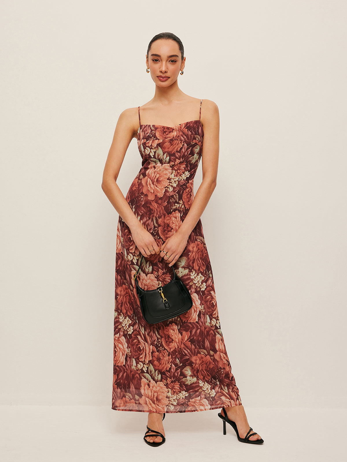 Halvtransparent blomsterkjole i chiffon