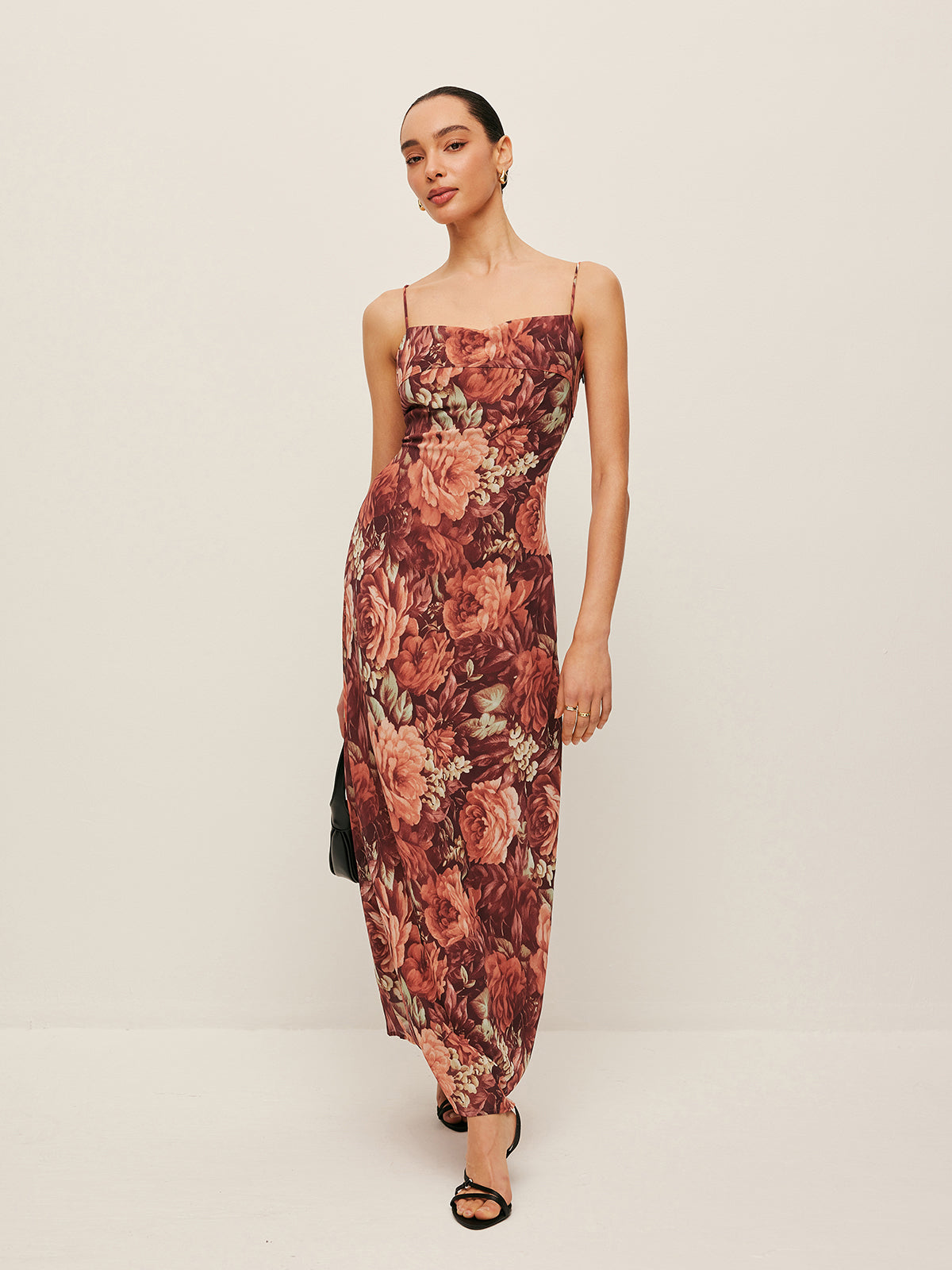 Halvtransparent blomsterkjole i chiffon