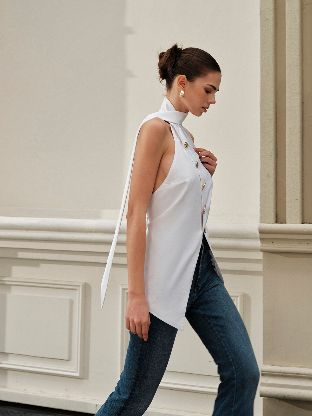 Halter Asymmetrisk Topp Med Metallknapper