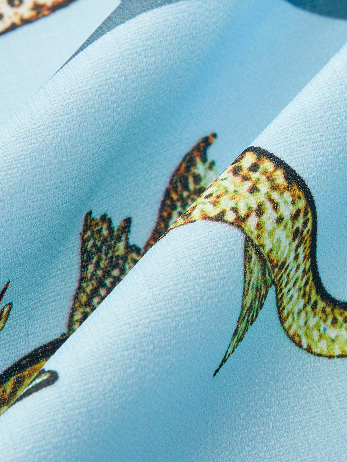 Button-Down Collar Aquatic-Print With Belt