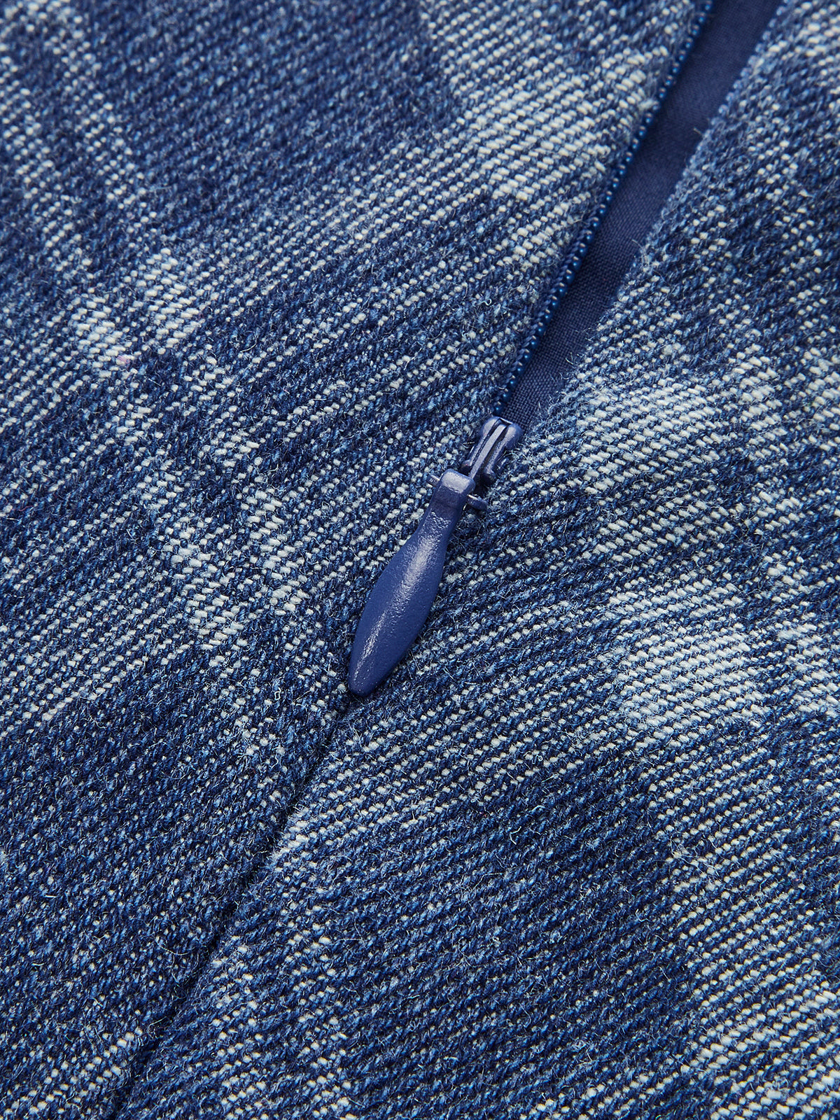 Denimkjole med metallknapper og rund hals, dekorlommer