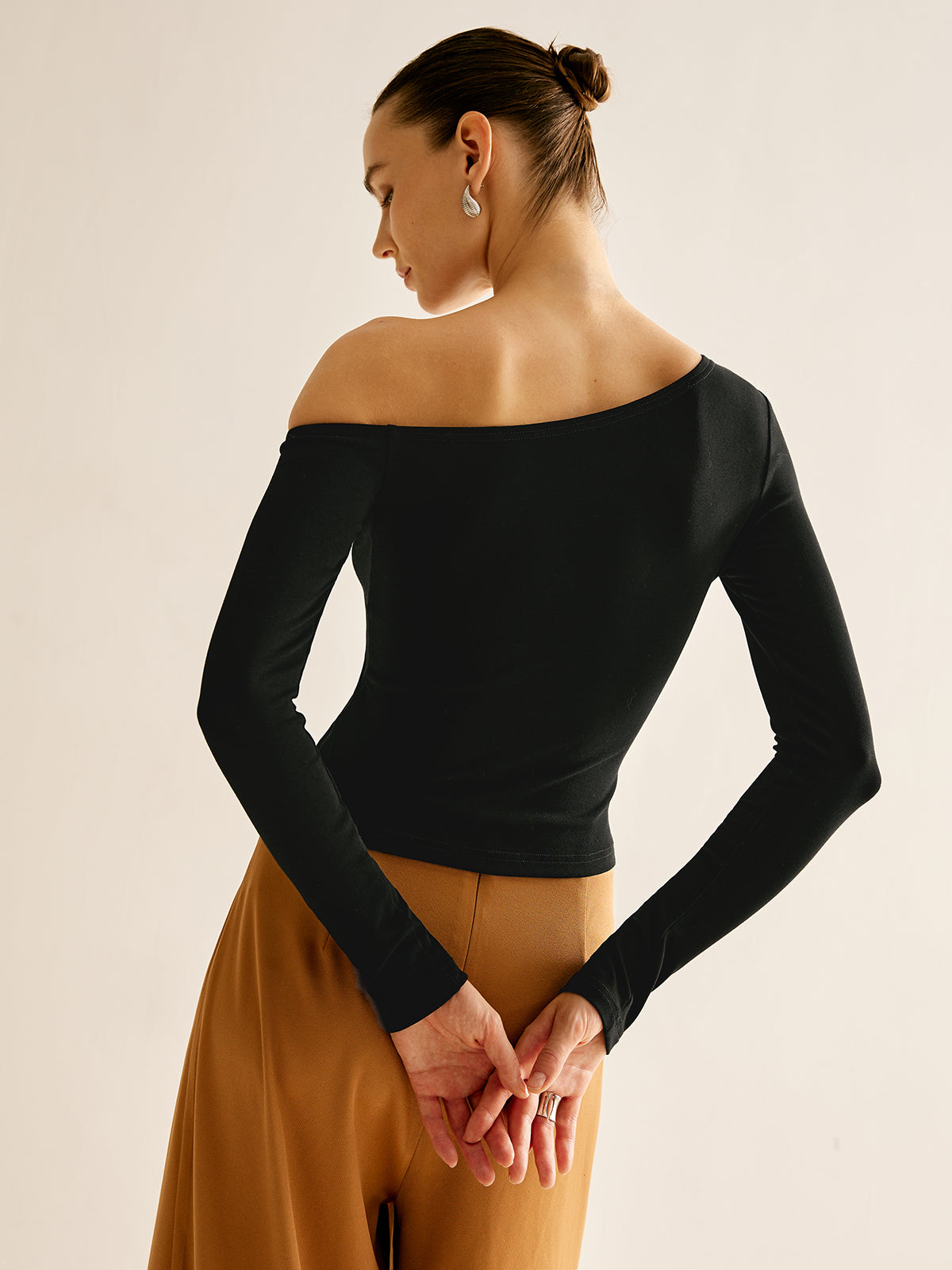 Asymmetrisk kaldskuldret jersey-t-skjorte