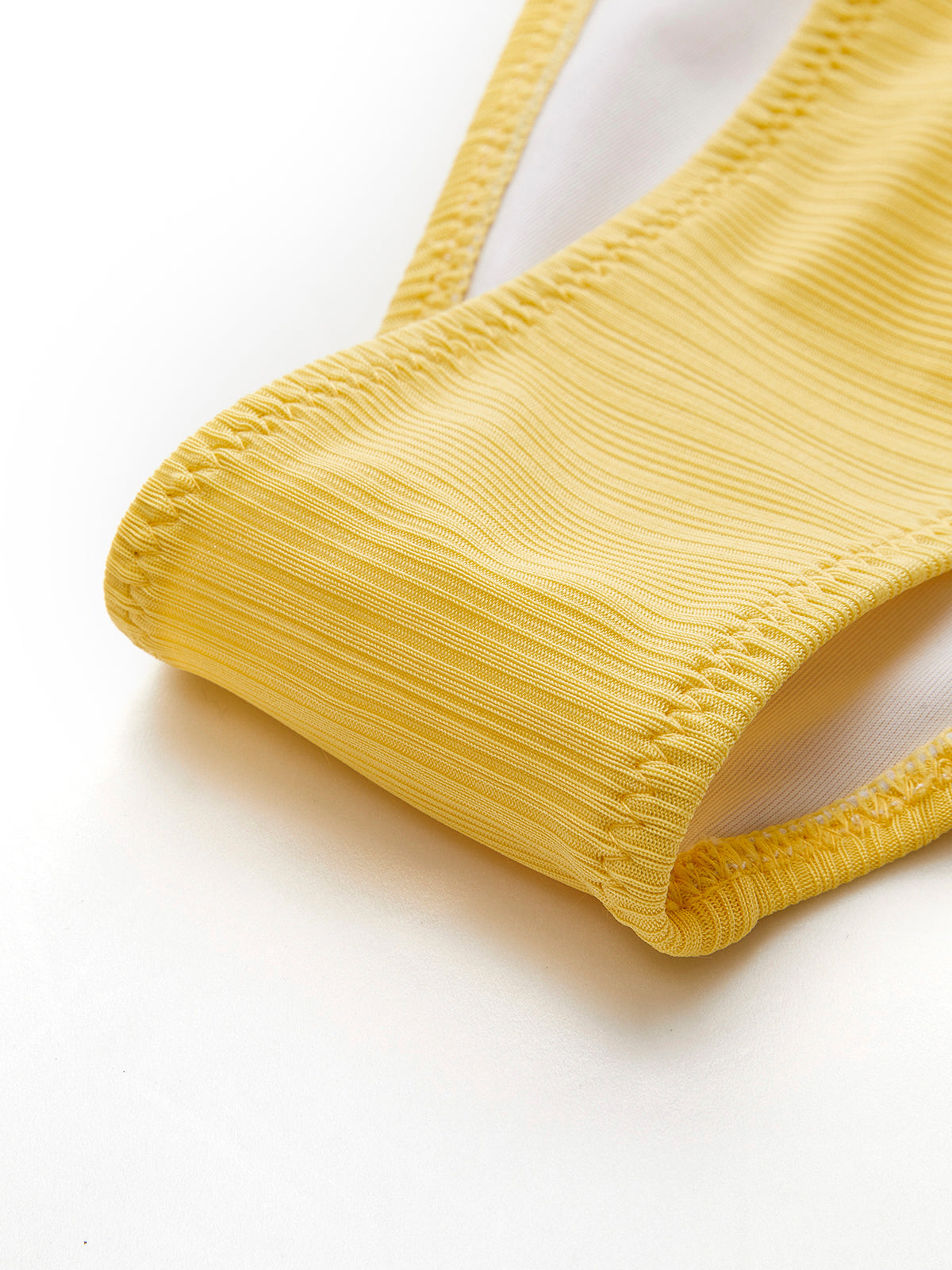 Bikiniset med rund halsringning och textur 
